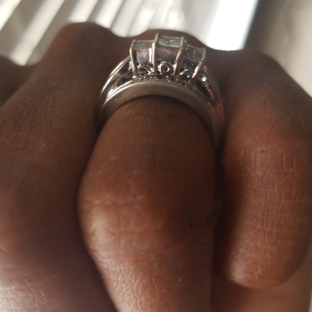 Diamond ring - Picture 4 of 4